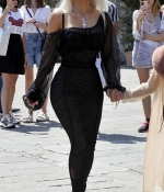 Access_Kardashian_001.jpg