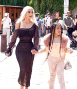 Access_Kardashian_002.jpg