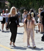 Access_Kardashian_004.jpg