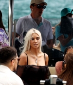 Access_Kardashian_021.jpg