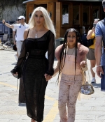 Access_Kardashian_040.jpg