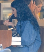 Access_Kardashian_5.jpg