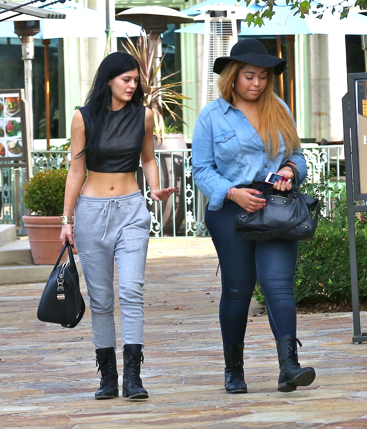 Access_Kardashian_7.jpg