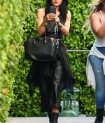 Access_Kardashian_6.jpg