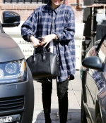 Access_Kardashian_10.jpeg