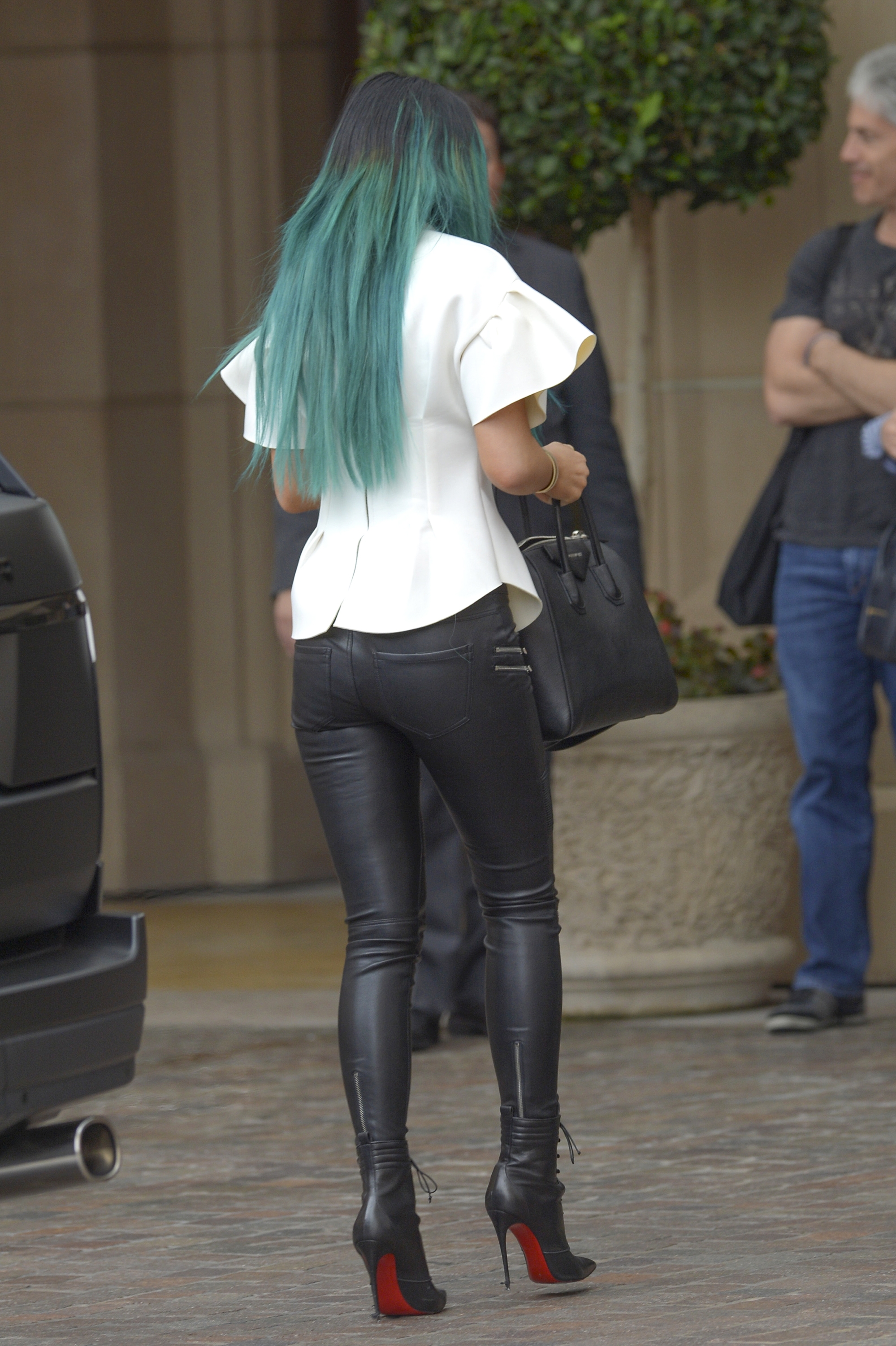 Access_Kardashian_5.jpg