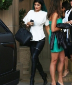 Access_Kardashian_1.jpg