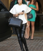 Access_Kardashian_7.jpeg