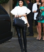 Access_Kardashian_9.jpg