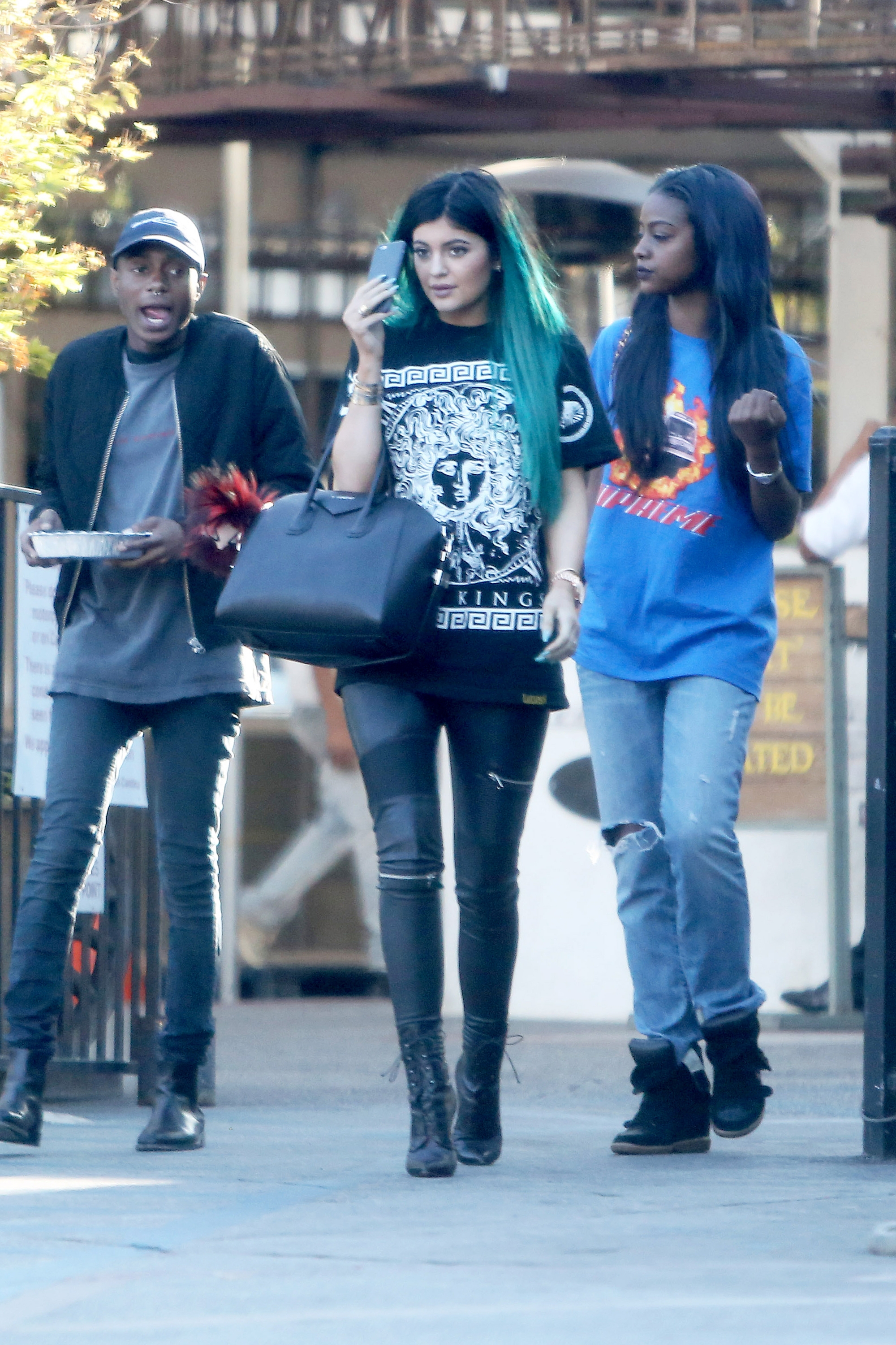 Access_Kardashian_5.jpg