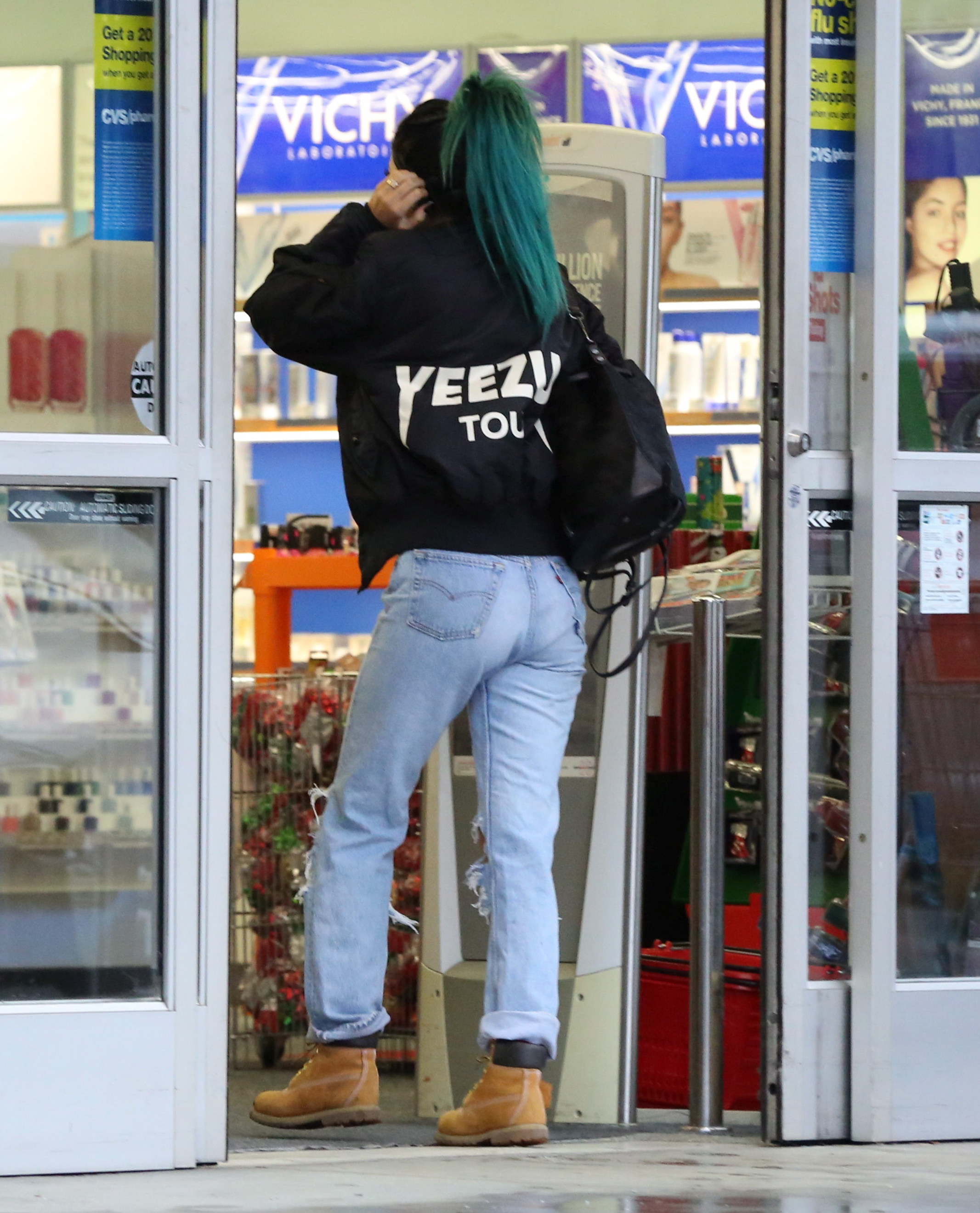 Access_Kardashian_14.jpeg