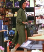 Access_Kardashian_3.jpg