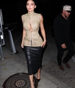 Access_Kardashian_16.jpg