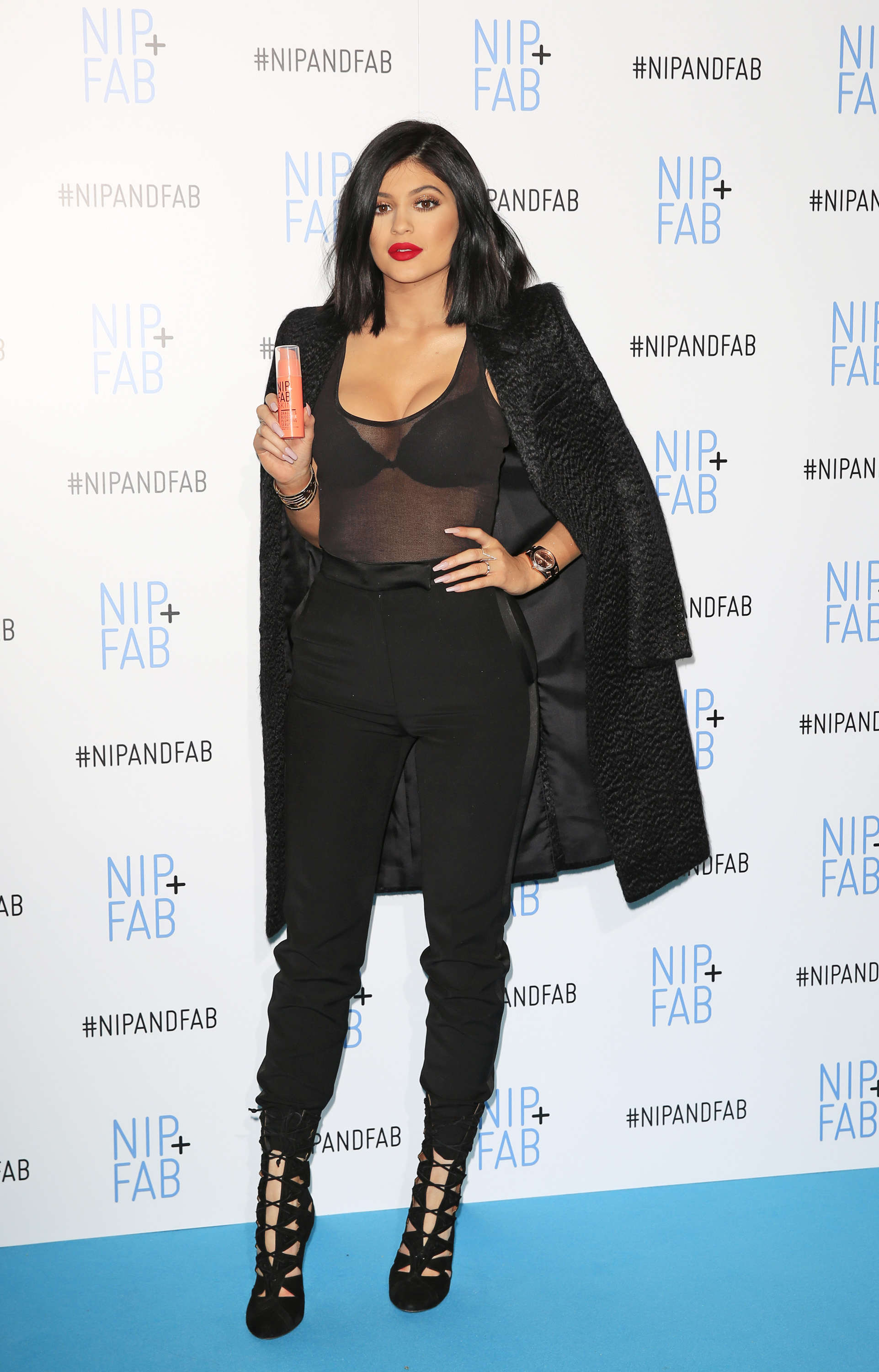 Access_Kardashian_10.jpg