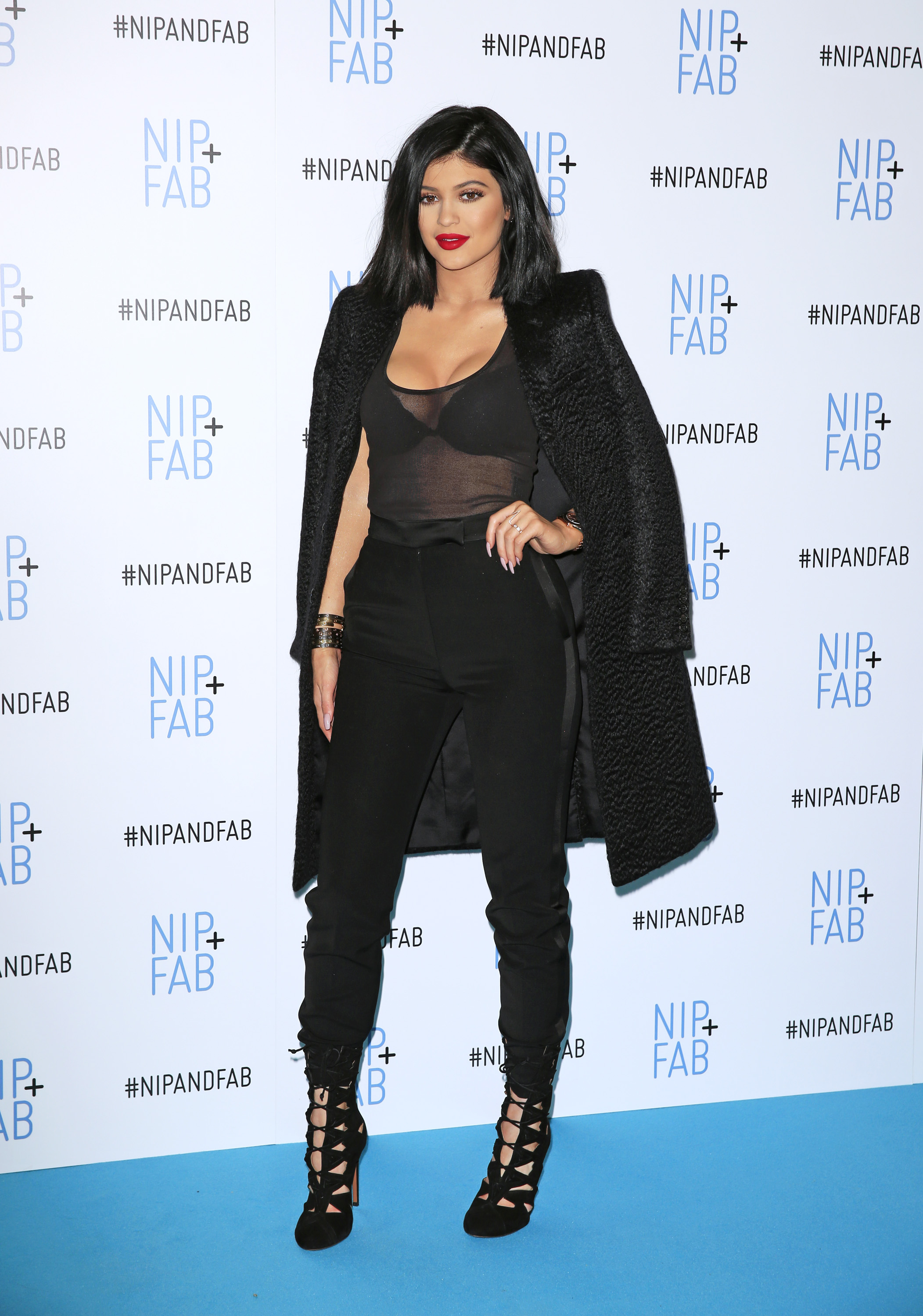 Access_Kardashian_18.jpg