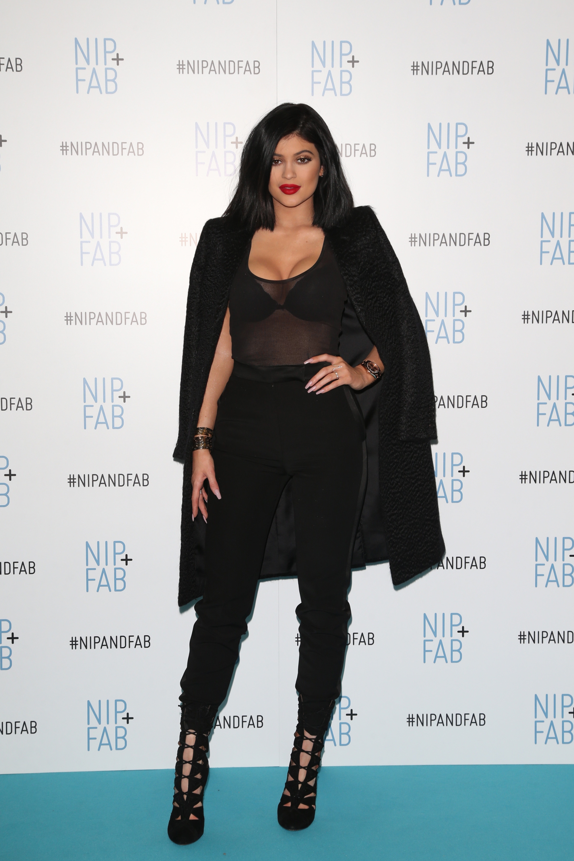Access_Kardashian_2.jpg