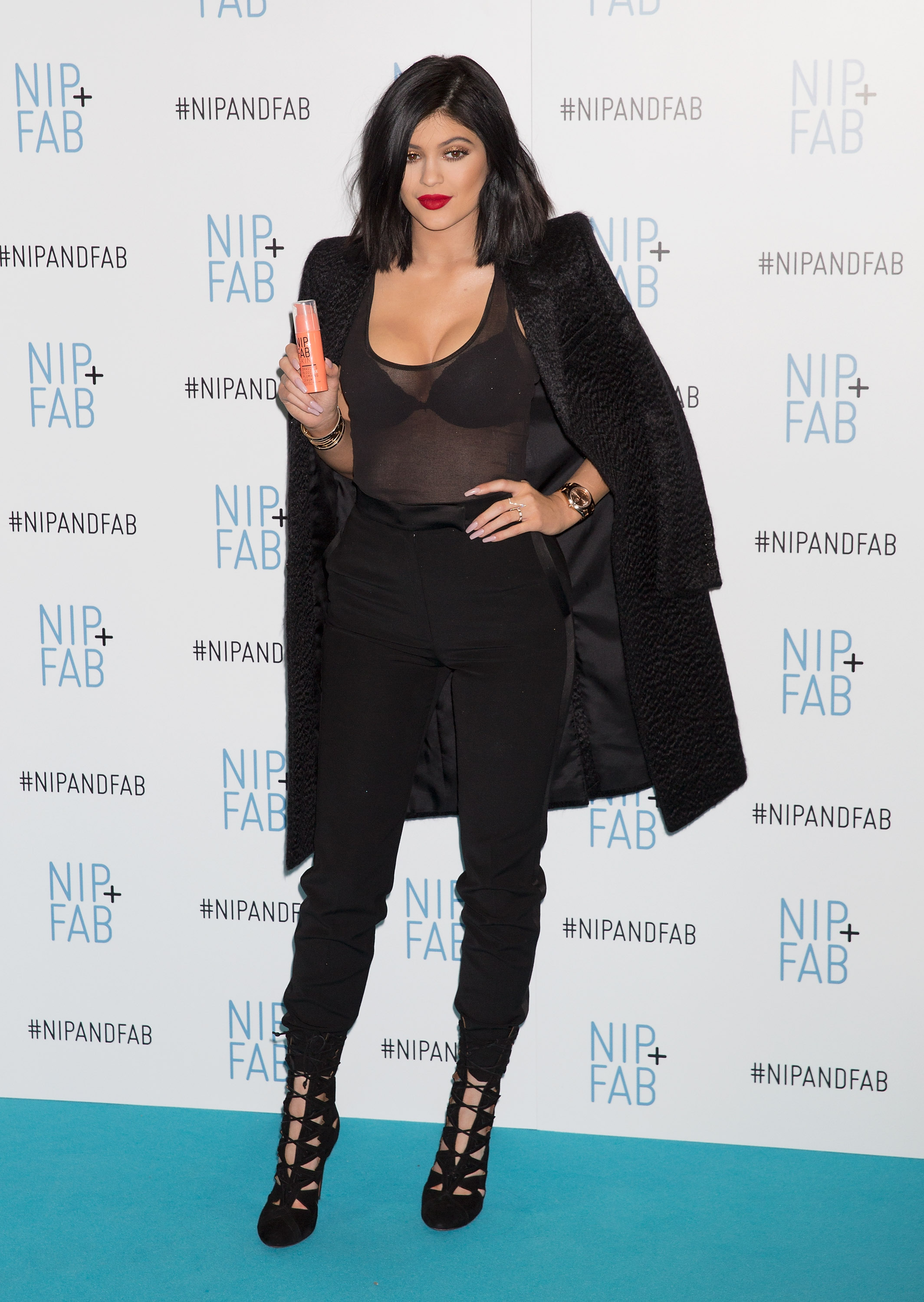Access_Kardashian_7.jpg