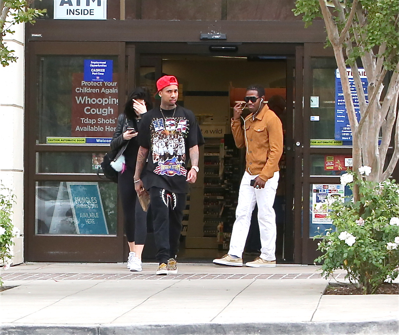 Access_Kardashian_2.jpg