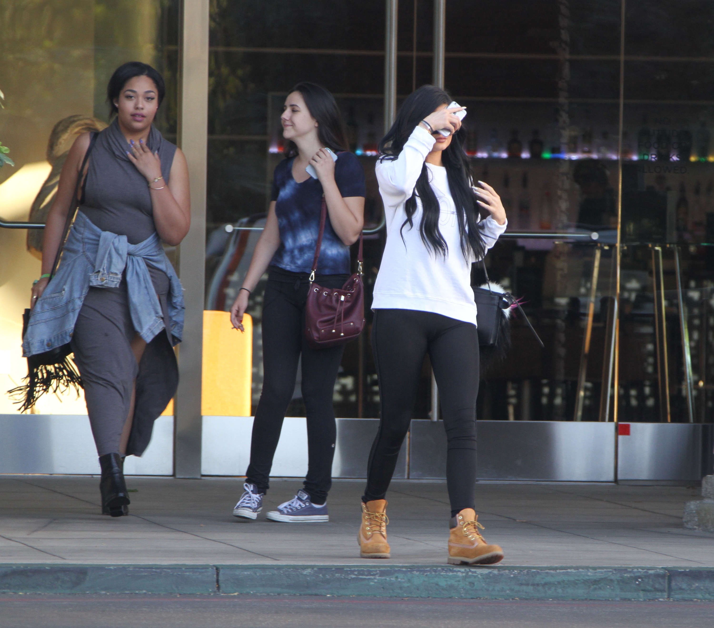 Access_Kardashian_1.jpg
