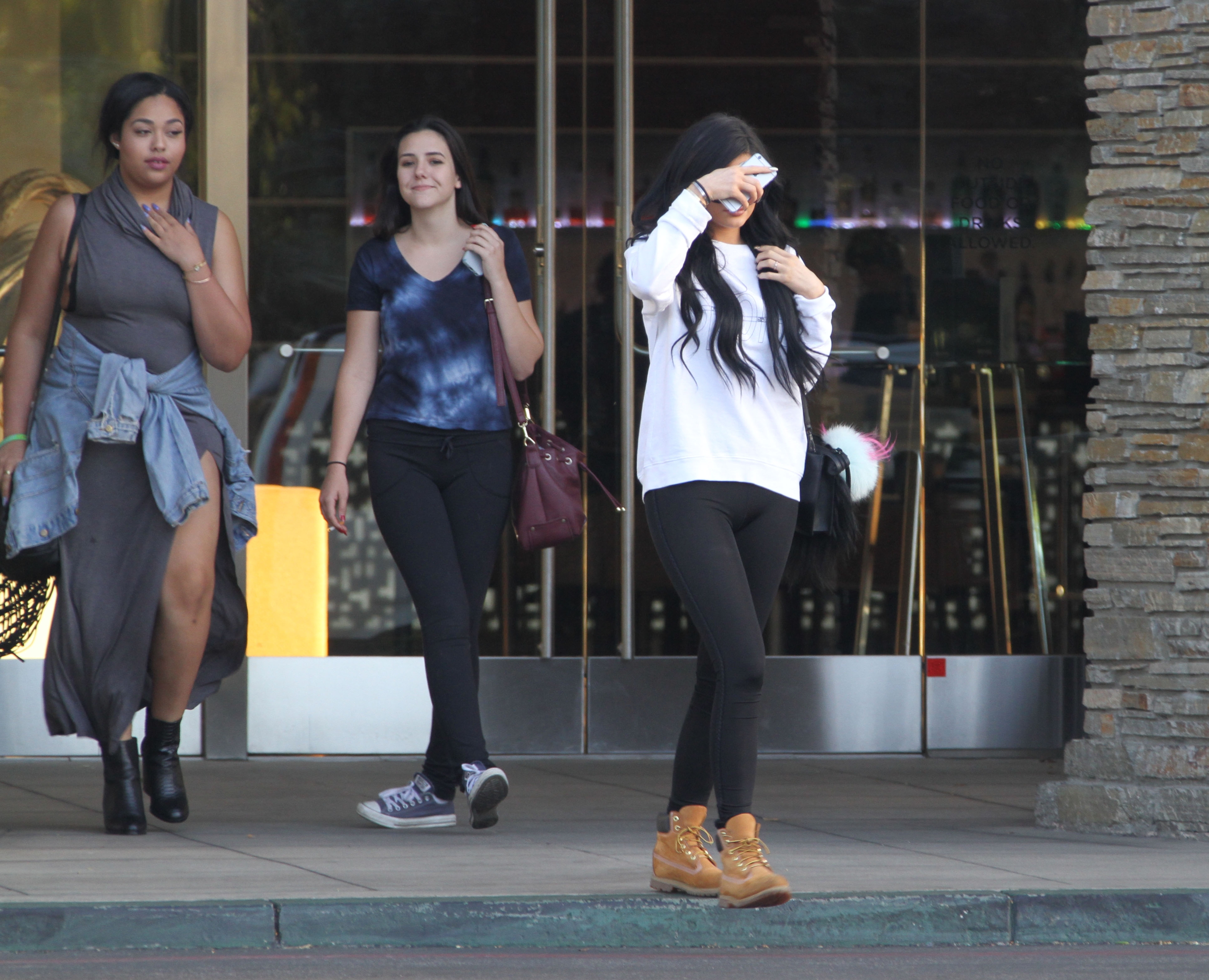 Access_Kardashian_2.jpg