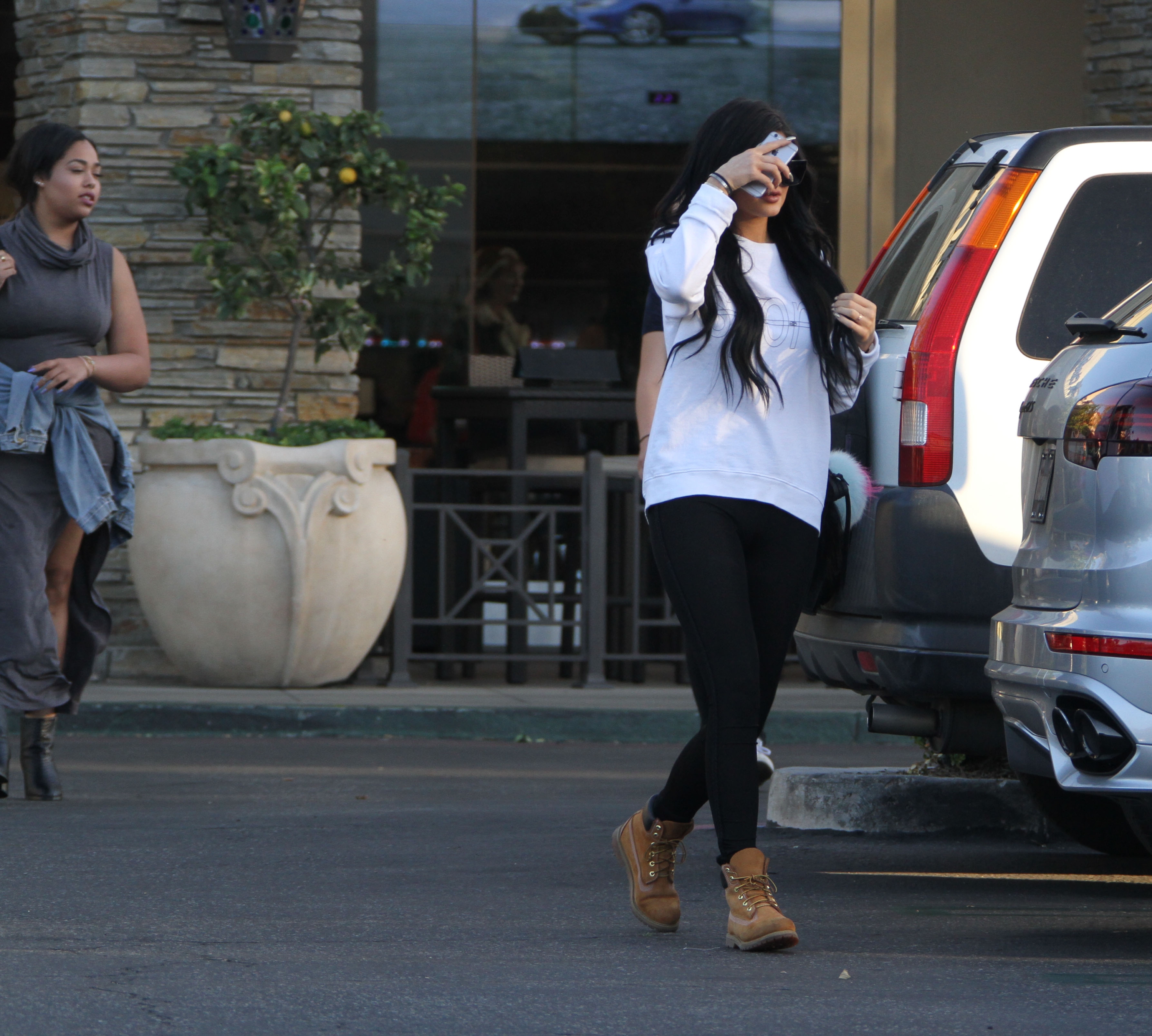 Access_Kardashian_4.jpg