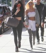 Access_Kardashian_19.jpg