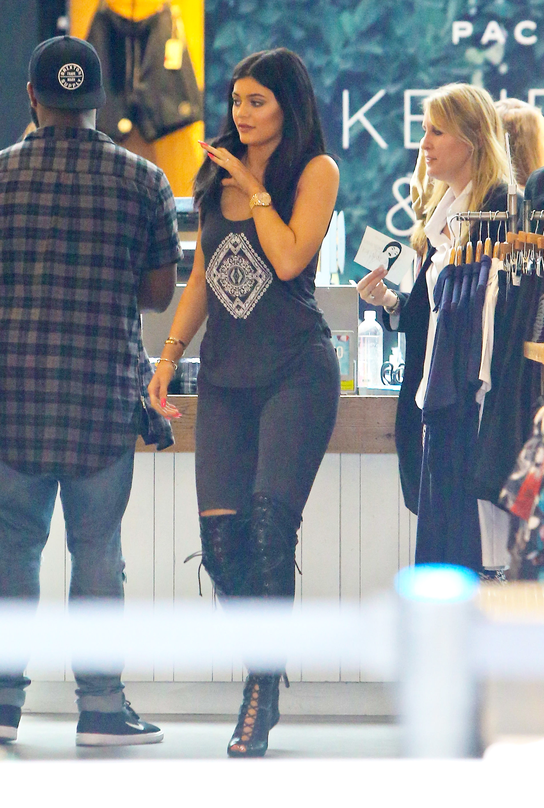 Access_Kardashian_5.jpg