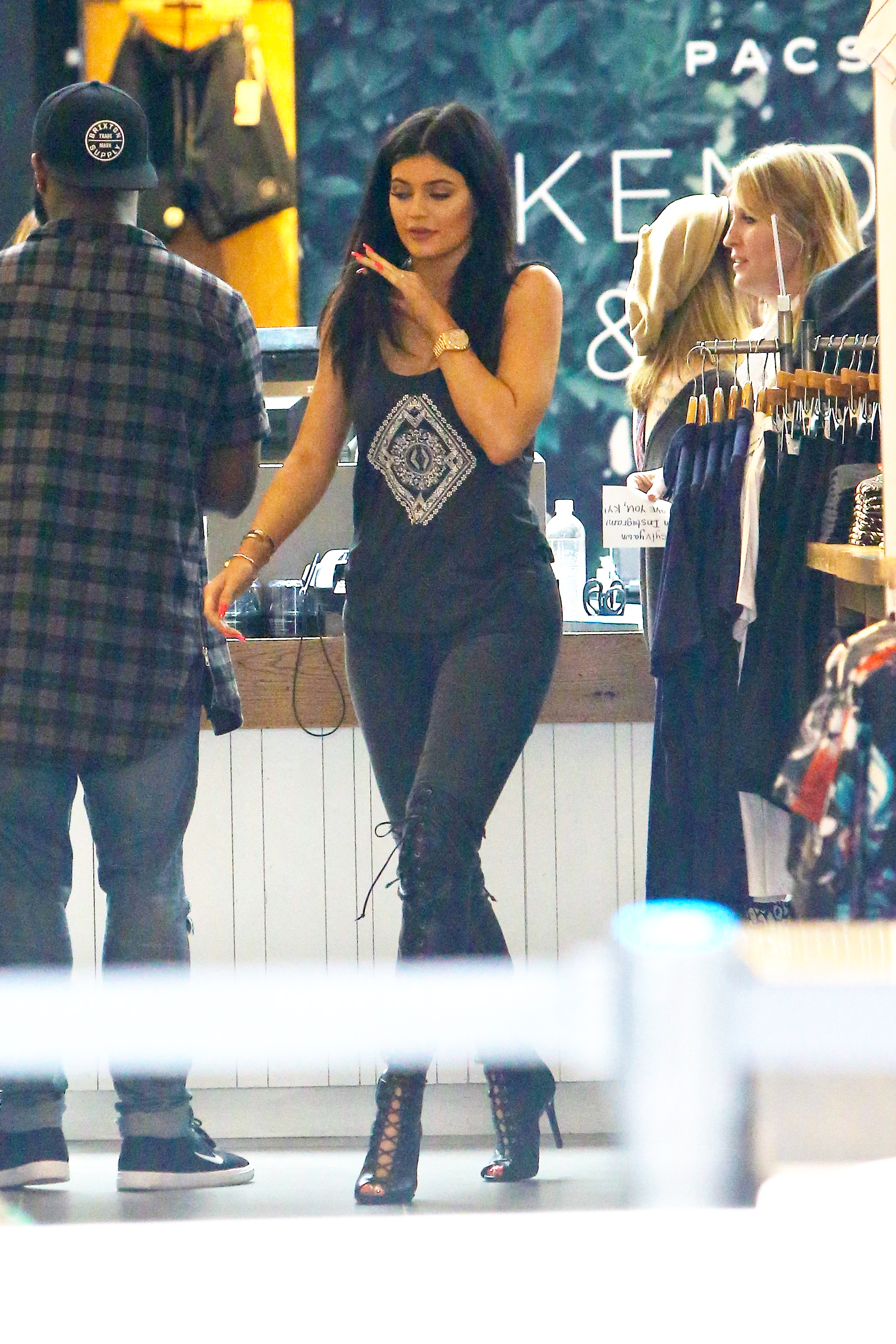 Access_Kardashian_6.jpg