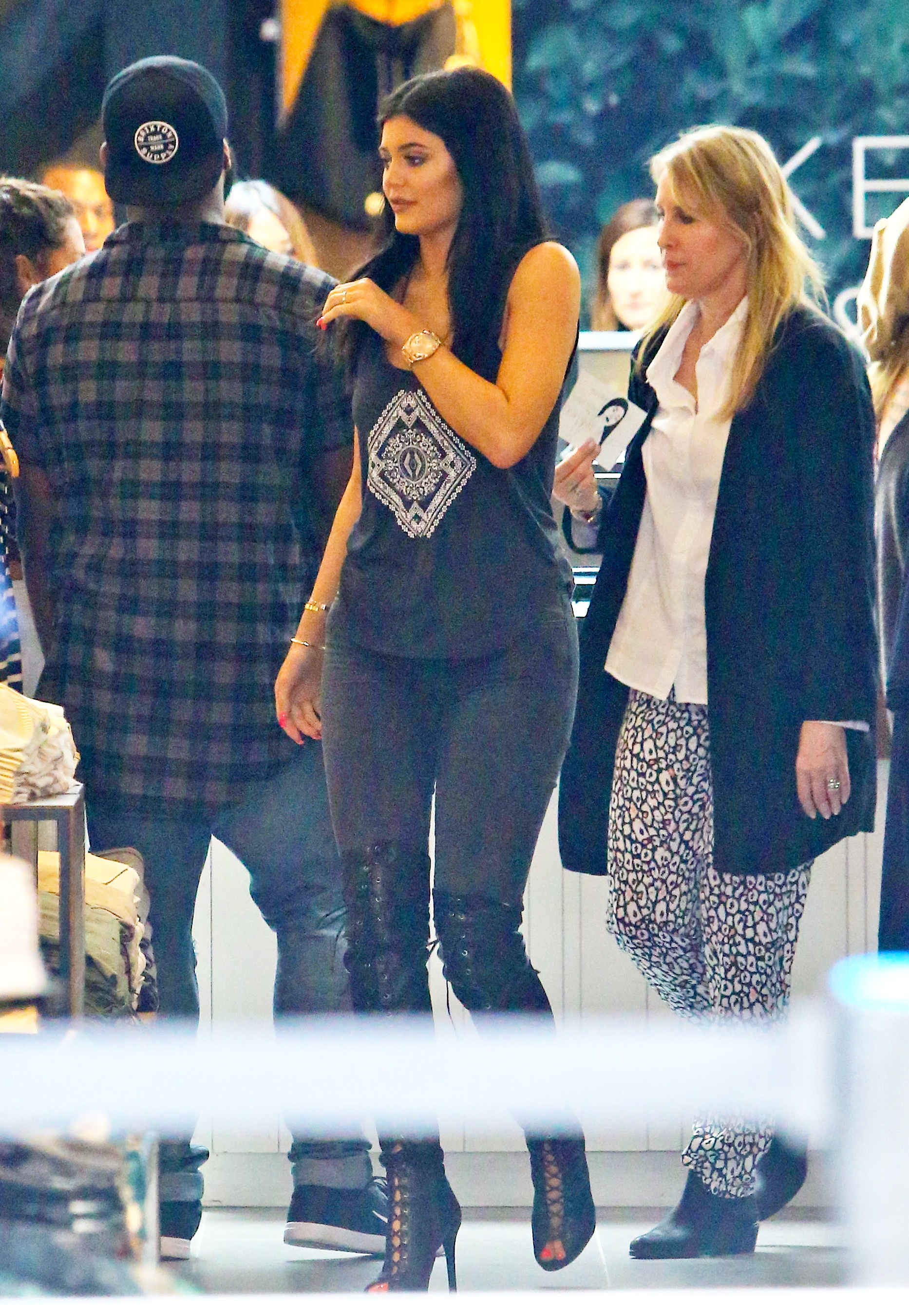 Access_Kardashian_8.jpg
