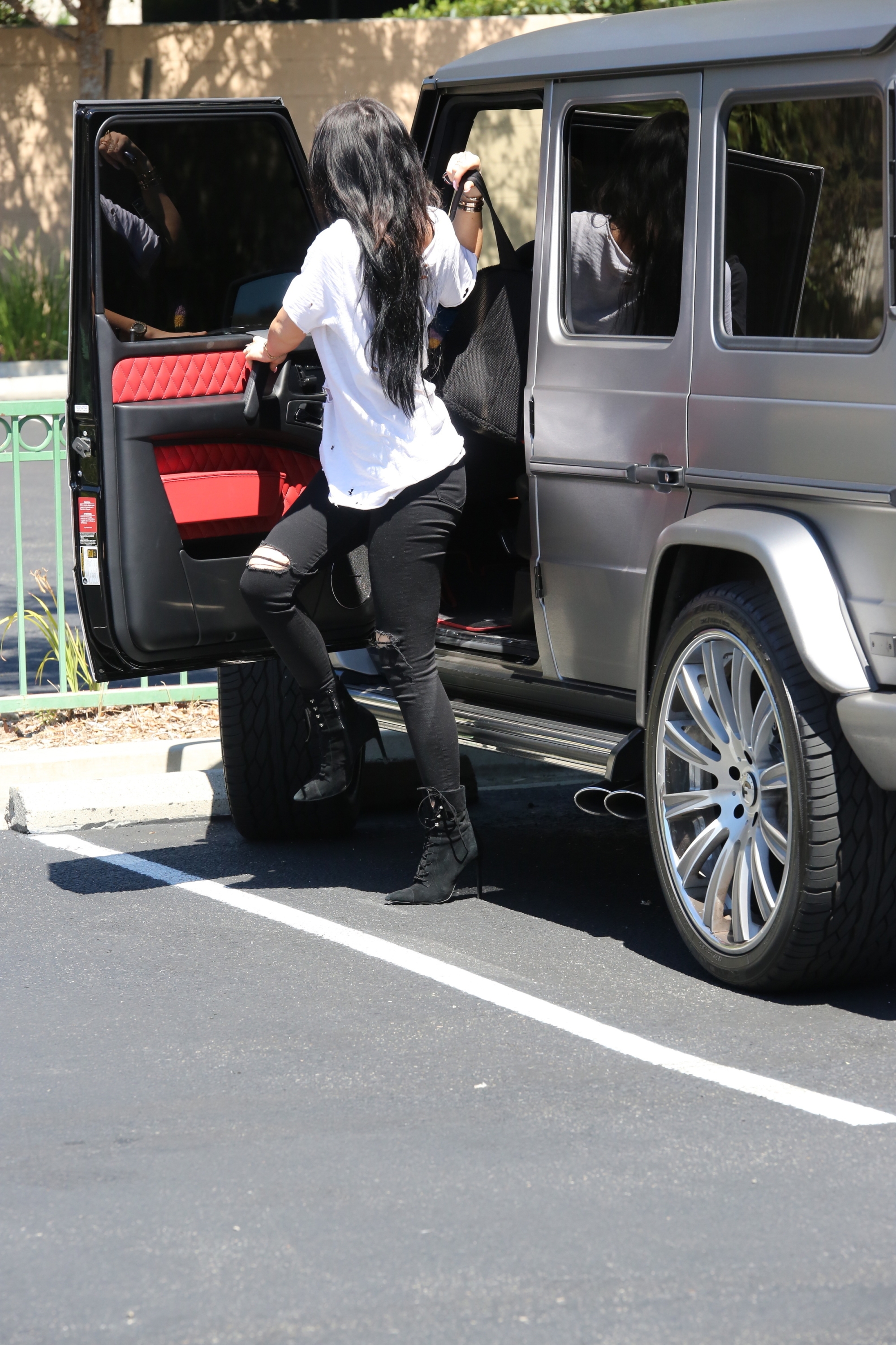 Access_Kardashian_3.jpg