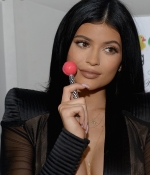 Access_Kardashian_24.jpg