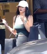 Access_Kardashian_1.jpg