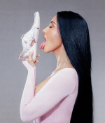 Access_Kardashian_12~0.jpg