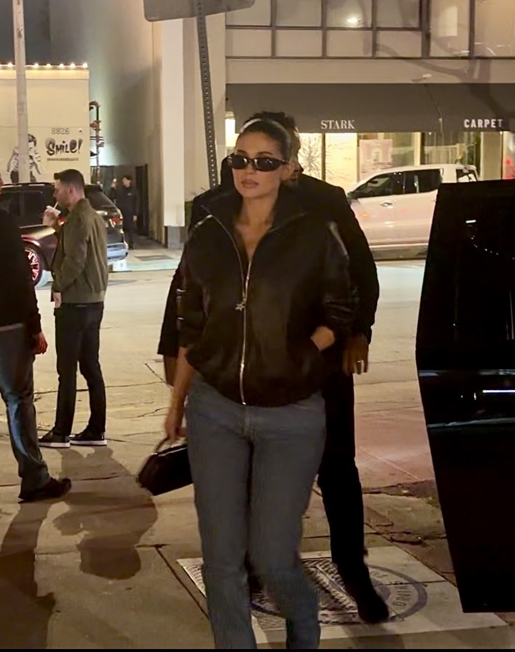 Access_Kardashian_-01.jpg
