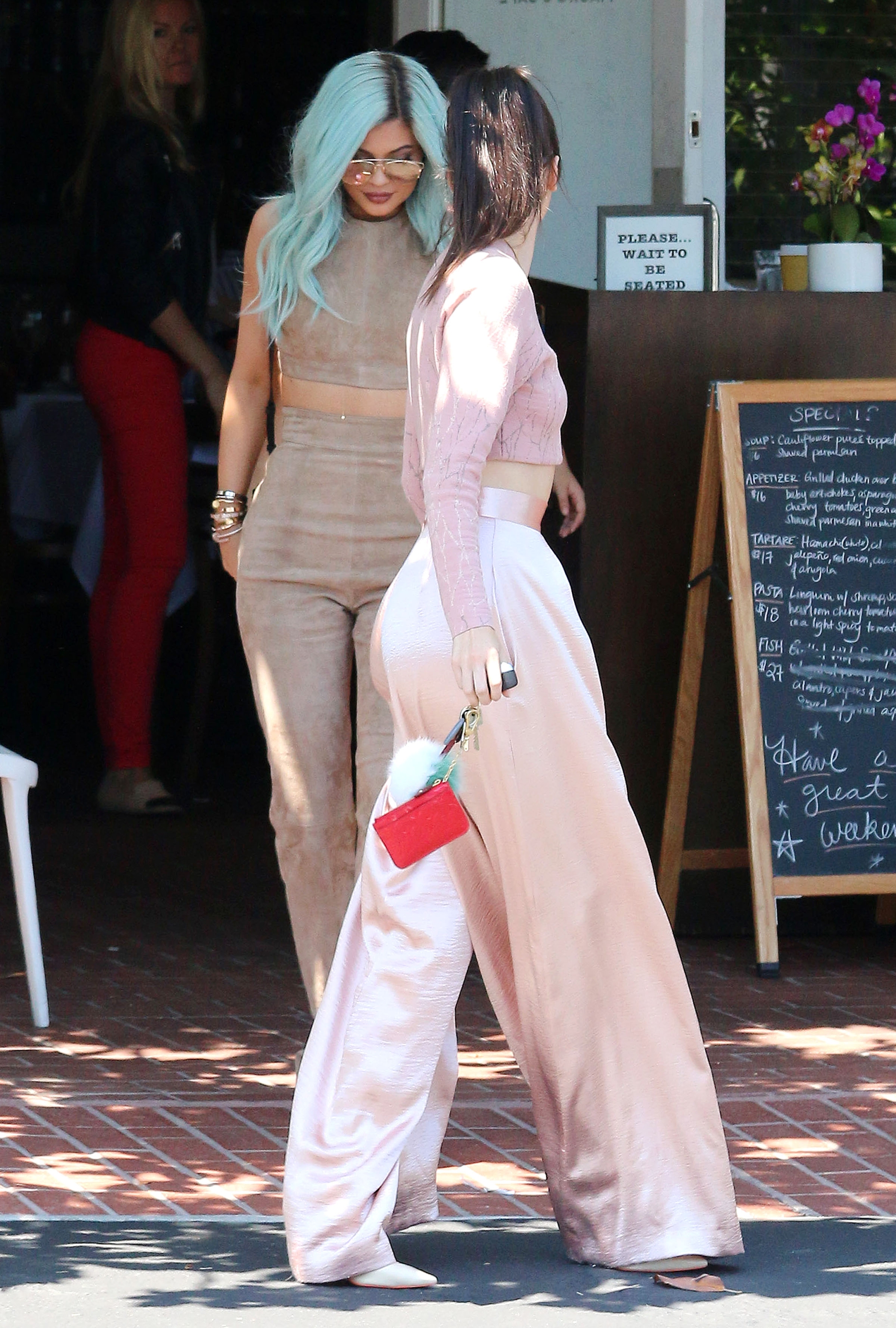 Access_Kardashian_7.jpeg