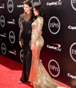 Access_Kardashian_3.jpg