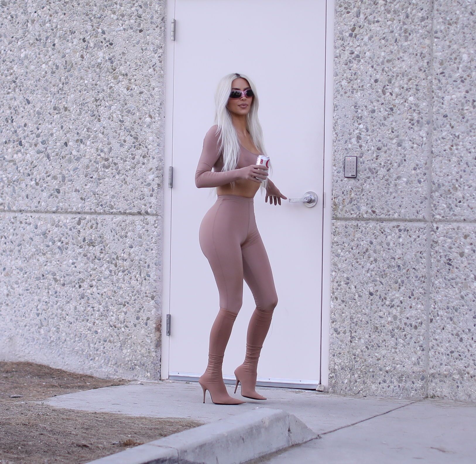 Access_Kardashian_008~0.jpg