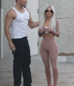 Access_Kardashian_003.jpg