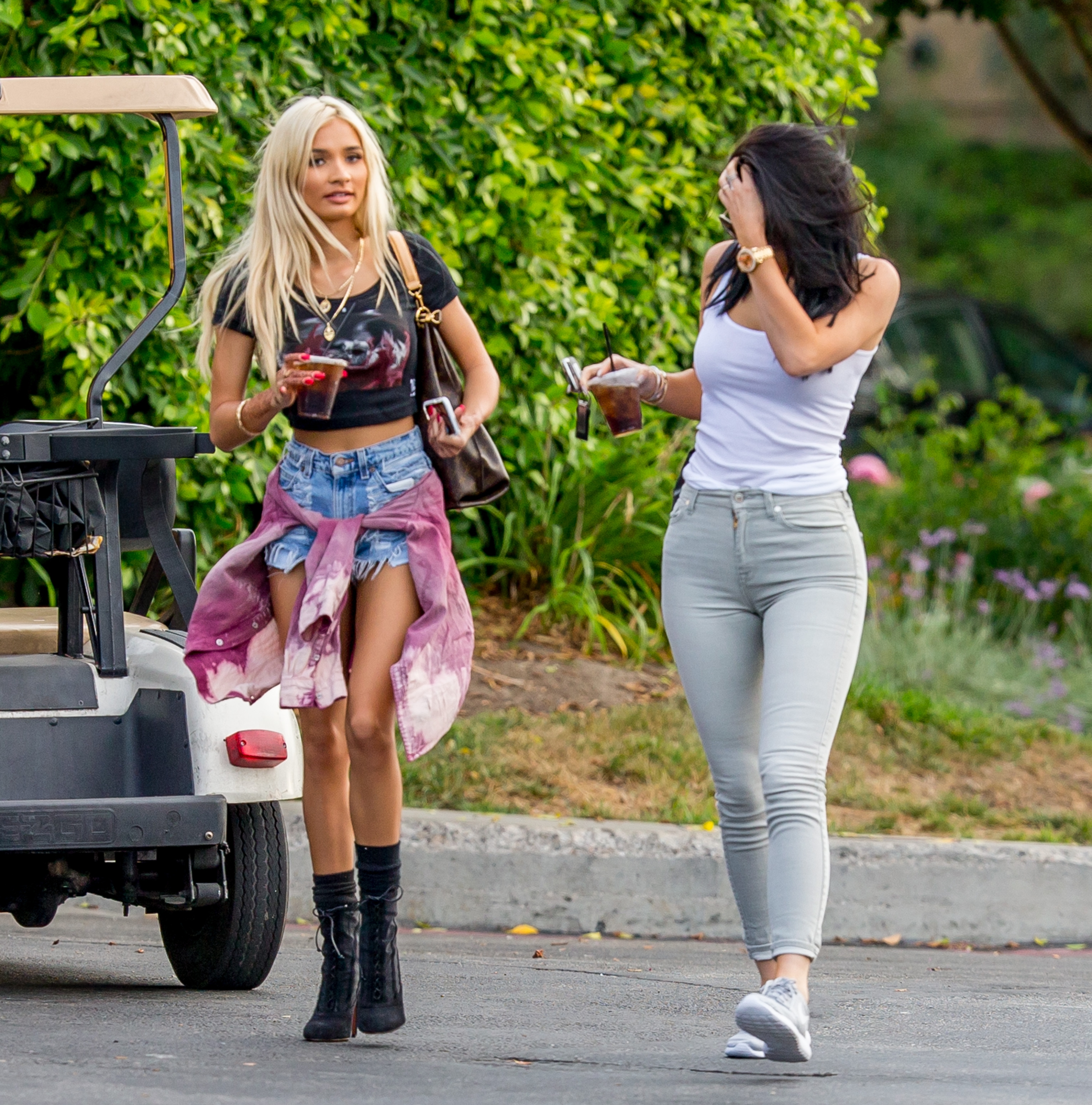 Access_Kardashian_14.jpg