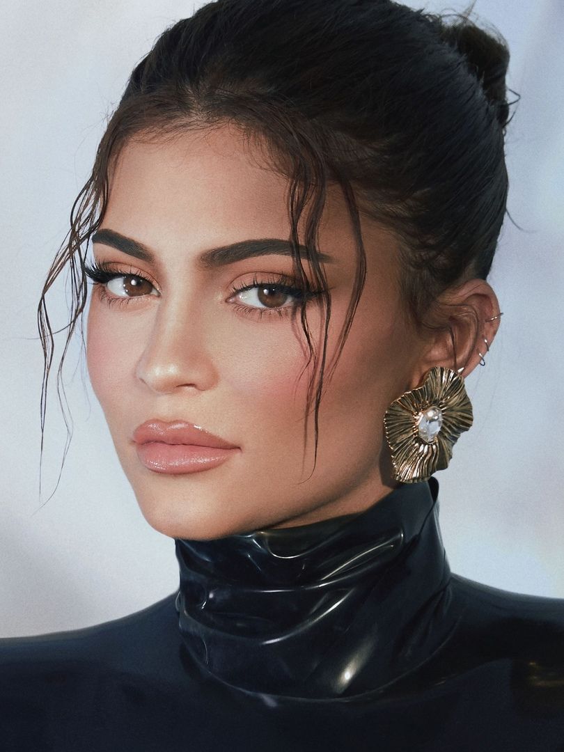 Access_Kardashian_001.jpg
