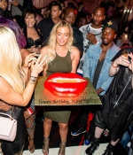Access_Kardashian_11.jpg