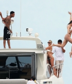 Access_Kardashian_11.jpg