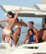 Access_Kardashian_14.jpg