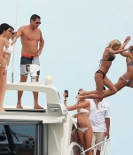 Access_Kardashian_30.jpg