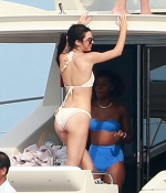 Access_Kardashian_7.jpg
