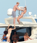 Access_Kardashian_9.jpg