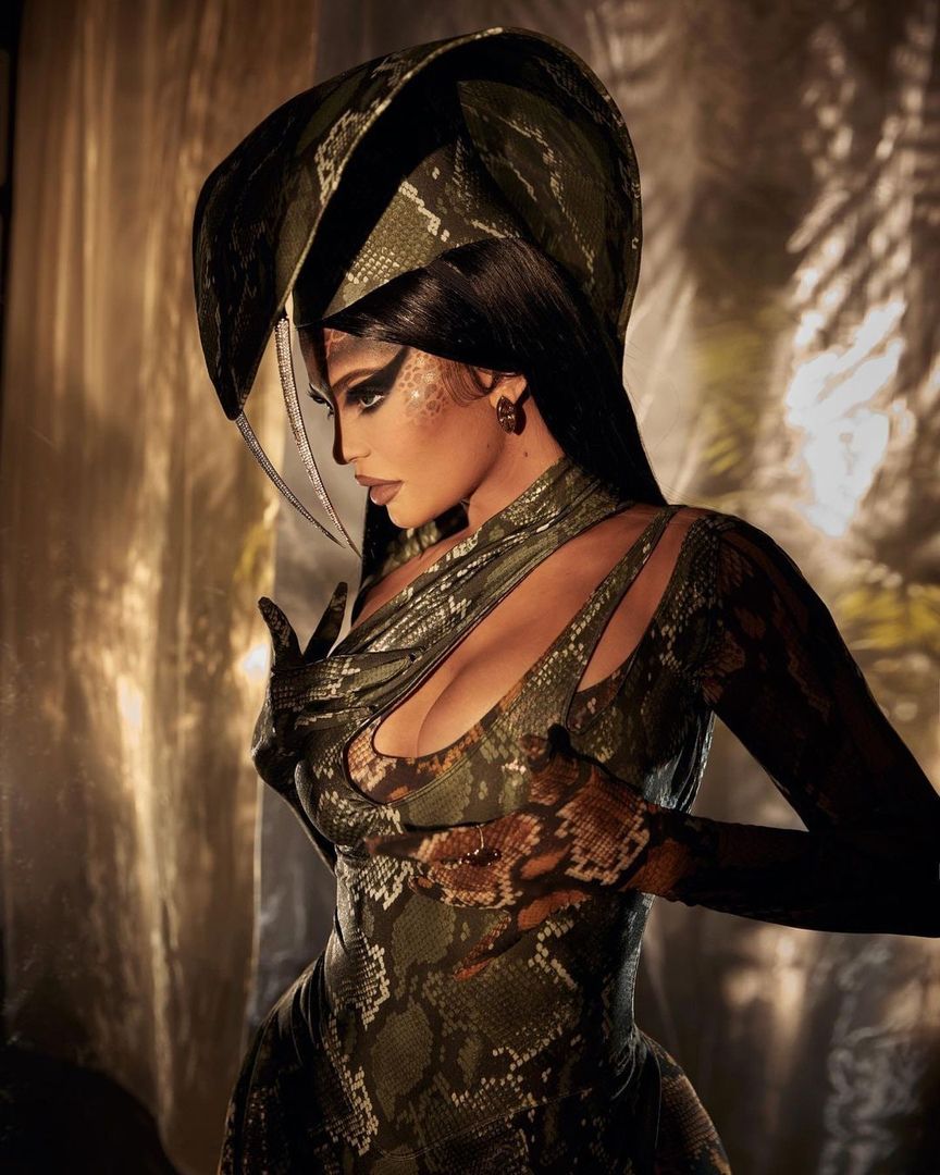 Access_Kardashian_003.jpg
