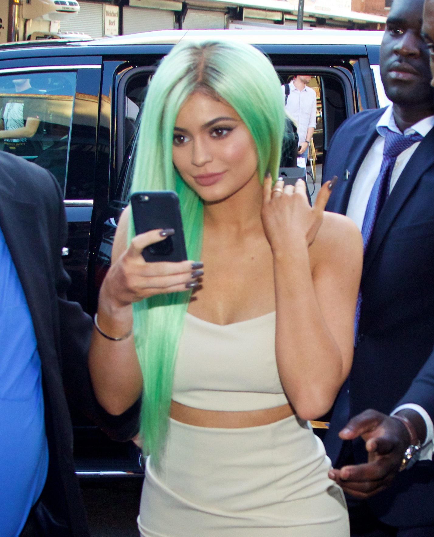 Access_Kardashian_2.jpg