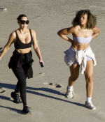 Access_Kardashian_8.jpg