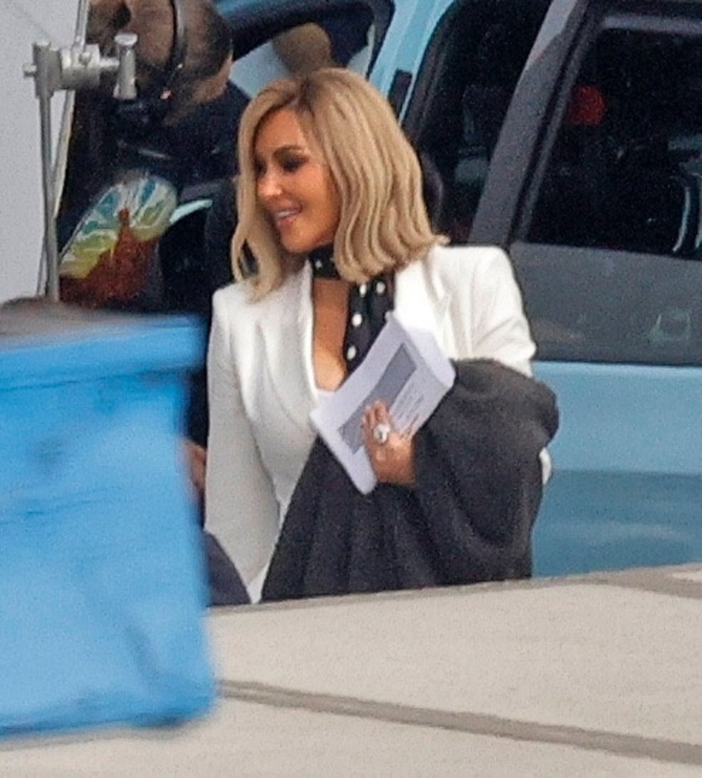 Access_Kardashian_12.jpg